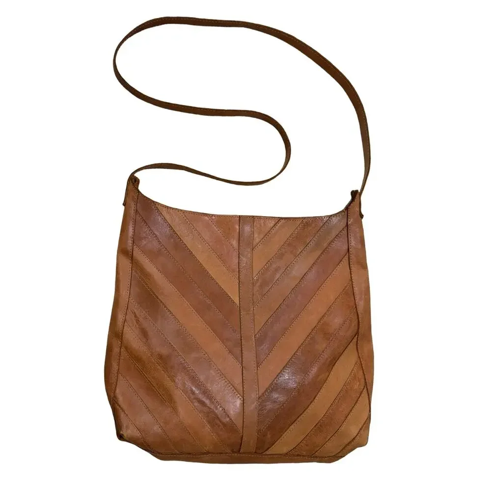 Raven + Lily ‘Joanna’s Favorite Crossbody’ - Picture 7 of 9
